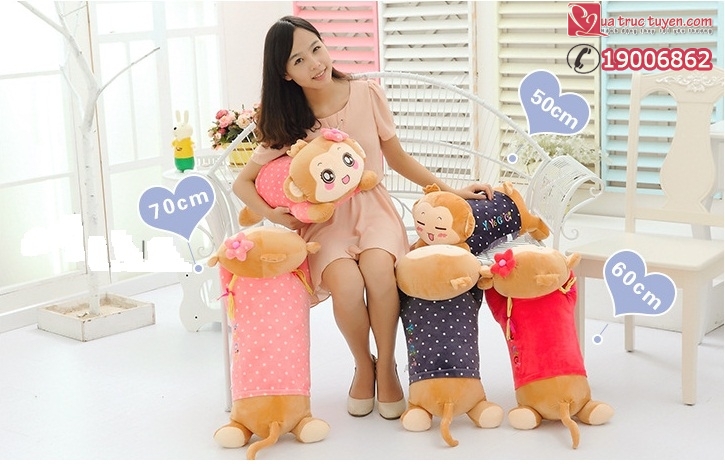 Gối ôm khỉ bông I Love You có khuôn mặt cười híp mắt vô cùng đáng yêu. goi-om-khi-bong-i-love-you-5